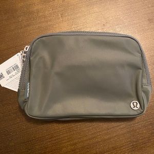 NWT Lululemon Large Everywhere Belt Bag 2L